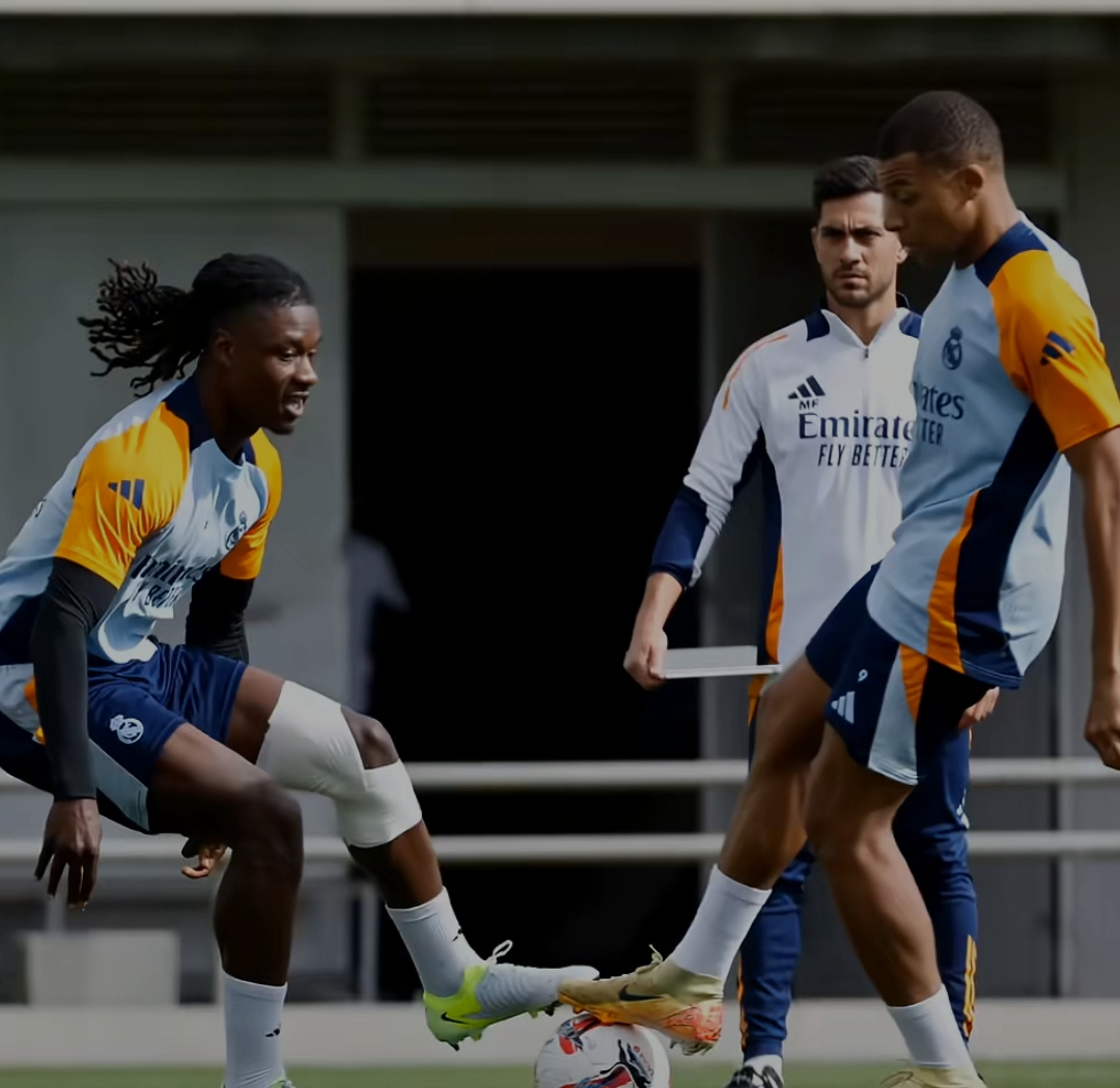 九游体验包含姆巴佩在曼联比赛中战术调整，败北引发热议！观众掌声雷动的词条