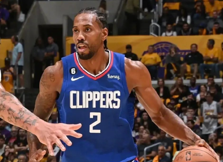 包含社区盾赛程吃紧；俄克拉荷马雷霆集结日调整名单；管理层满意；阵容厚度经受考验的词条