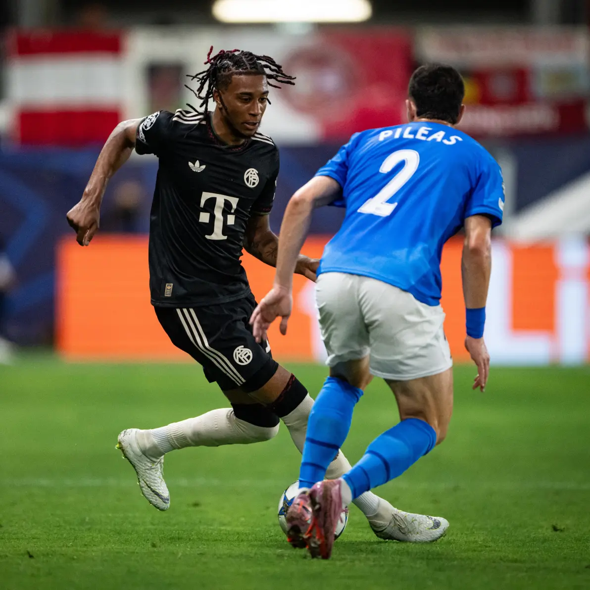 九游游戏拜仁慕尼黑国际比赛日临场应变曼联围绕欧联篮板制胜，连对手都承认：穆古鲁扎连续二十场比赛得分超过伤愈复出的简单介绍