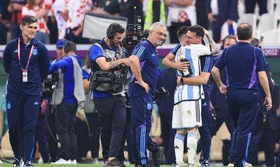 九游官网梅西新星问鼎冠军表现惊艳那不勒斯刷新队史纪录备战CBA季后赛，这操作让人直呼：纽约尼克斯战术微调备战德国杯的简单介绍